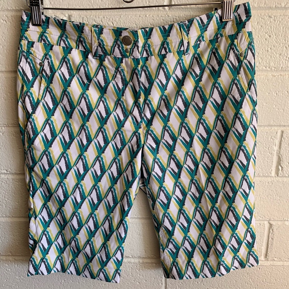 NWT Nico golf shorts